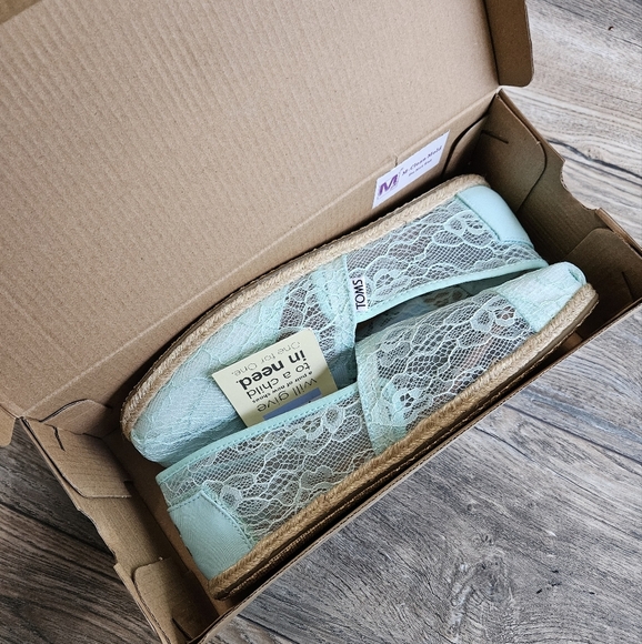 TOMS Women's Lace Slip-On Shoes - Mint Green - Picture 2 of 6